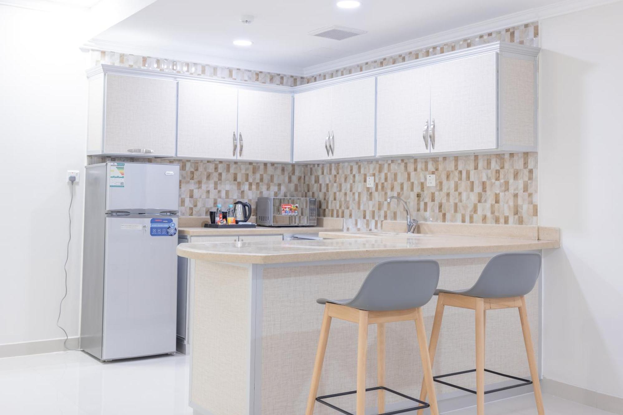 Mooj Apartments Hotel Dammam Exterior photo